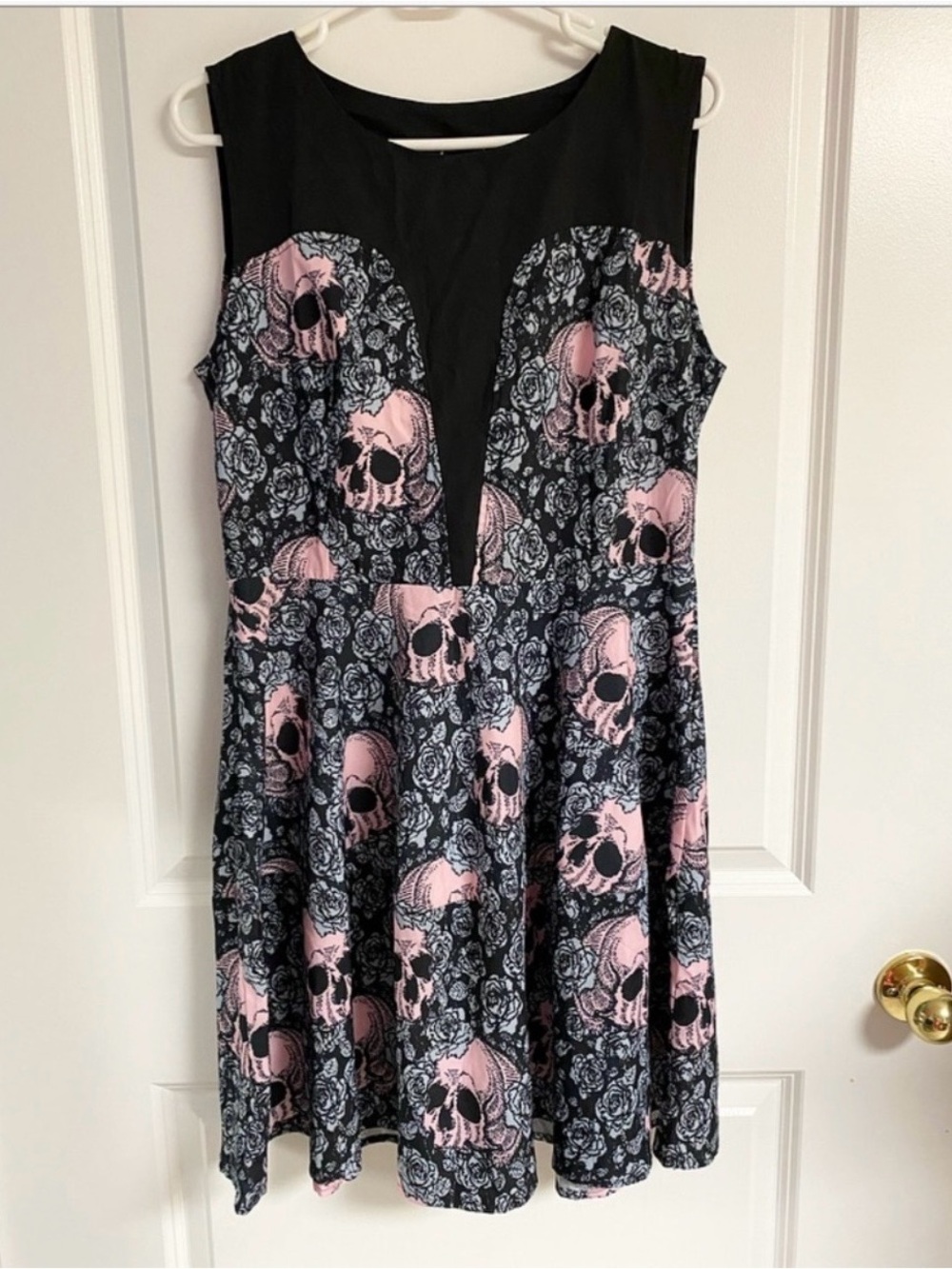 Jin & Yi Floral Print & Pink Skull Print w/ Black Mesh Sleeveless Black Dress